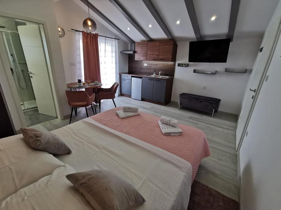 Apartmán New Nikolina 4 Star Mali Lošinj Exteriér fotografie